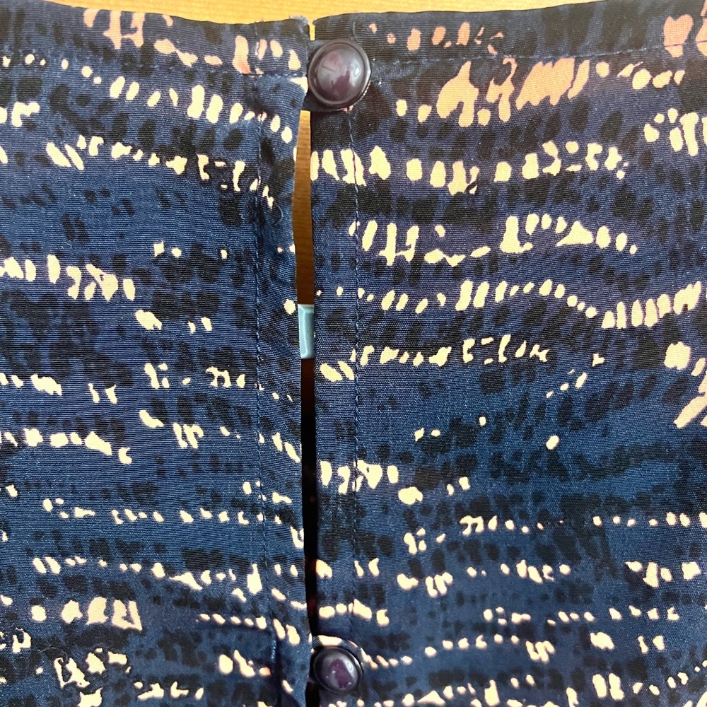BCBGeneration patterned shift dress - Picture 4 of 4
